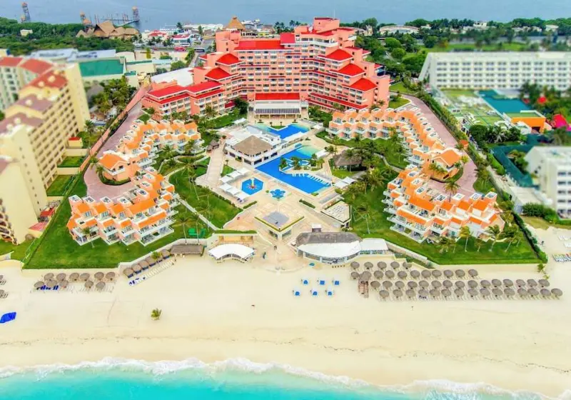 Wyndham Grand Cancun All Inclusive Resort & Villas