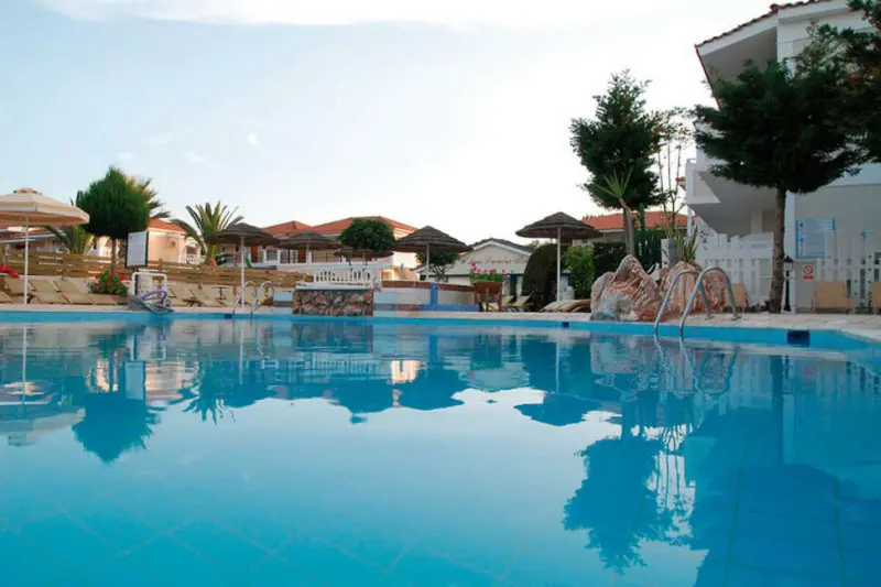 Louros Beach Hotel & Spa