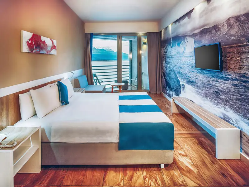 Carine Hotel Delfin