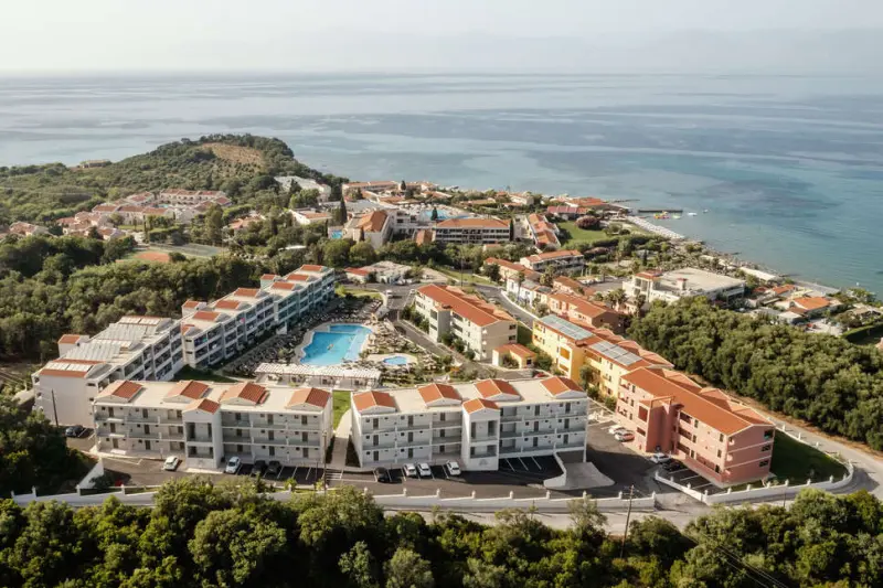 Aparthotel Robolla Beach