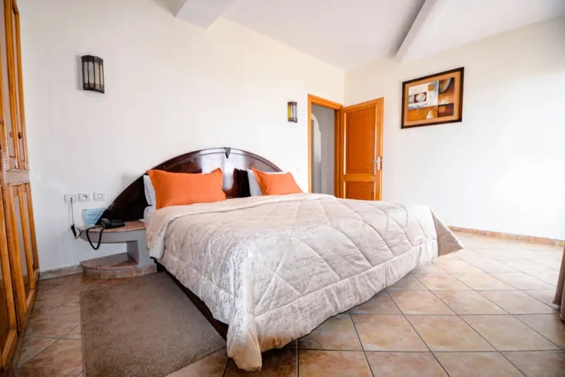 Intouriste Hôtel & Suites