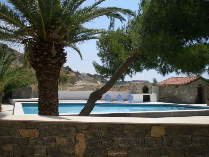 Avra beach Hotel & Restaurant