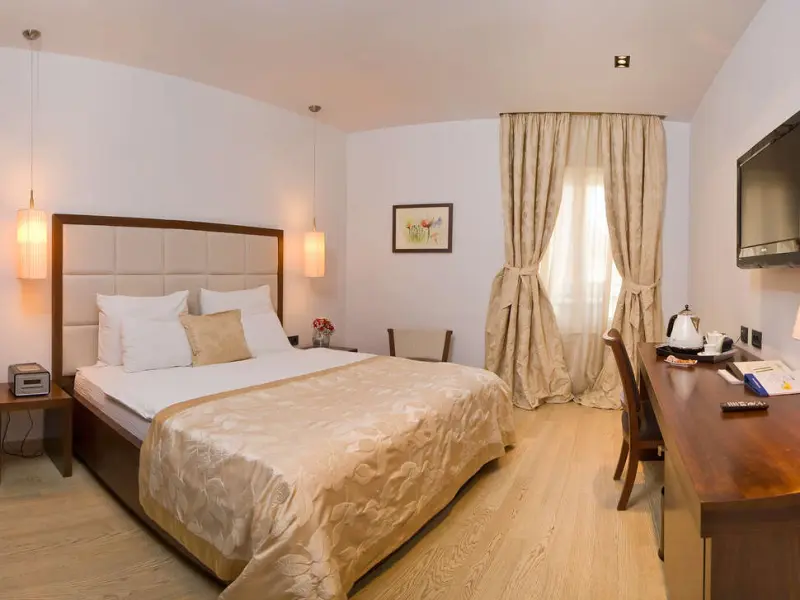 Marmont Heritage Hotel