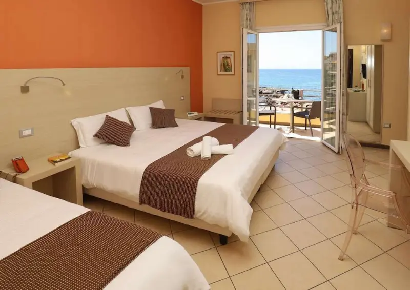 Janus Hotel