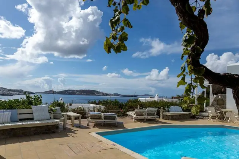 Rhenia Hotel