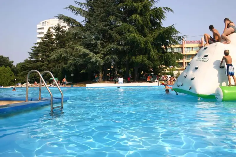 Hotel Ambassador