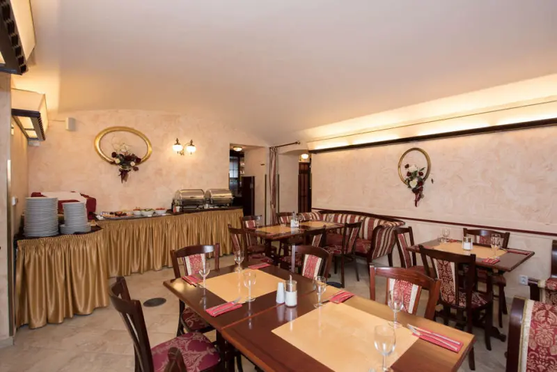 Amigo City Centre Hotel