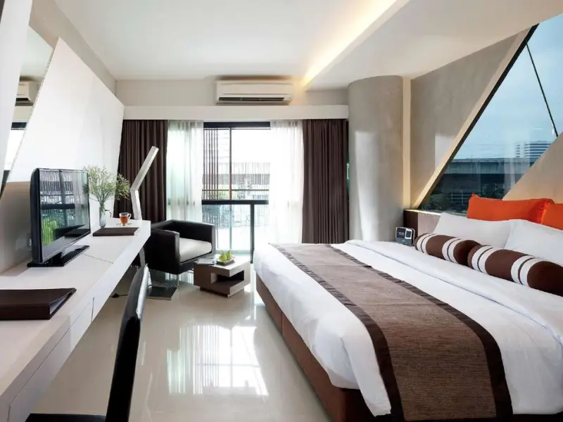 Nine Forty One Hotel