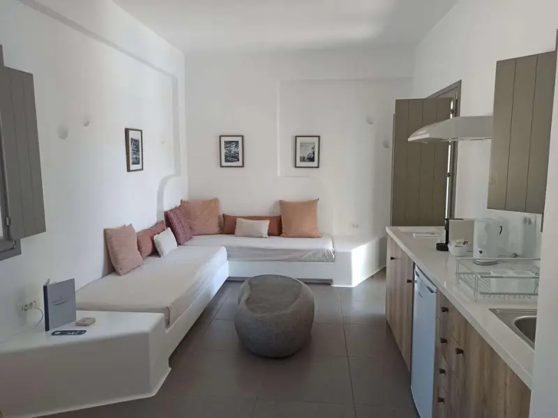 Amphitrite Suites Santorini