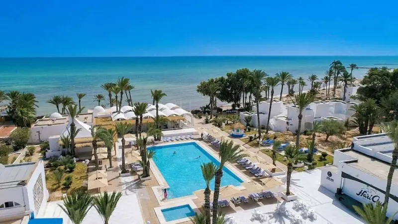 Hari Club Beach Resort