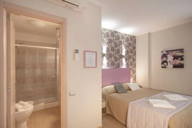 Rome King Suite
