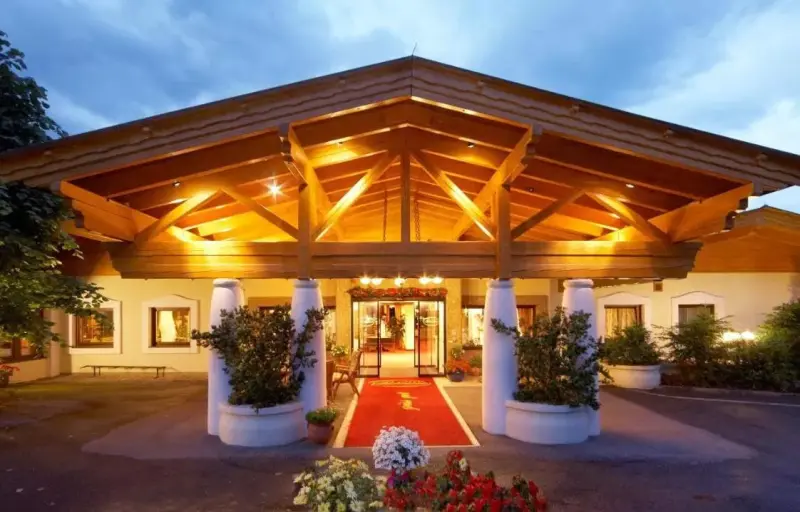 Thermenwelt Hotel Pulverer