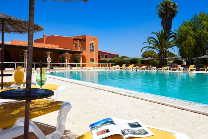 Colina Village Hotel