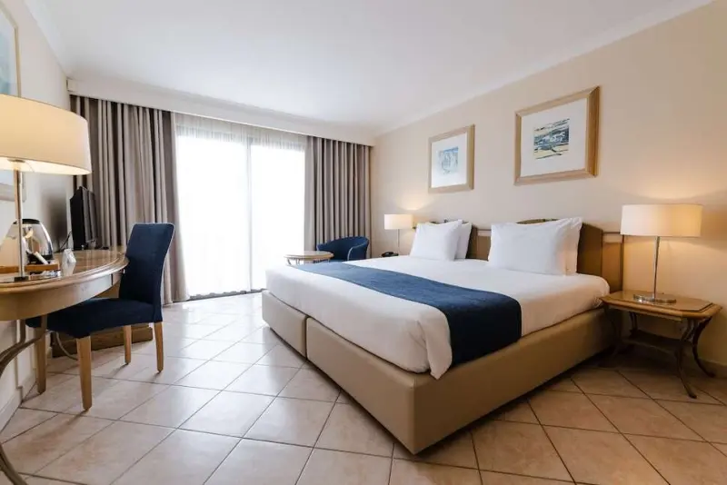 Maritim Antonine Hotel & Spa