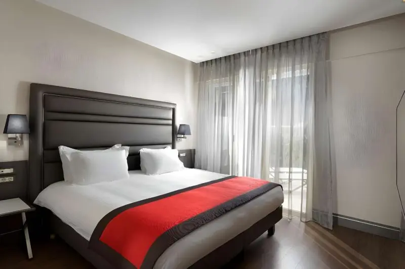 Holiday Suites Arnis Street
