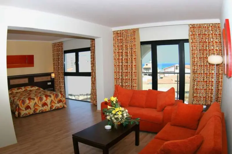 Livadhiotis City Hotel