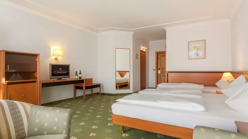 Hotel Alpenland St. Johann
