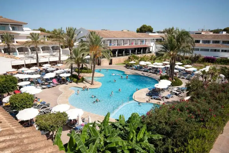 FERGUS Club Font de Sa Cala Beach