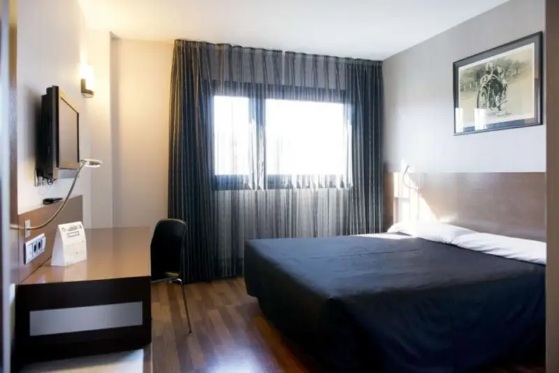 Tach Hotel Madrid Airport