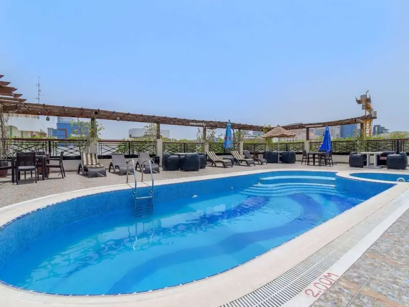 Landmark Summit Hotel