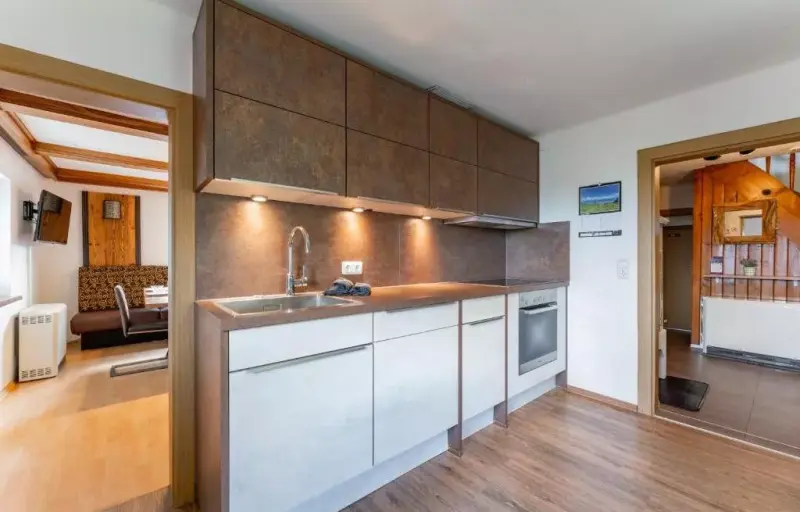 BergHeimat - Six-Bedroom House