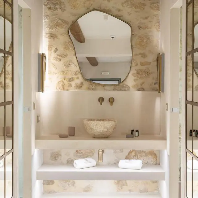 Inotropes Boutique Suites