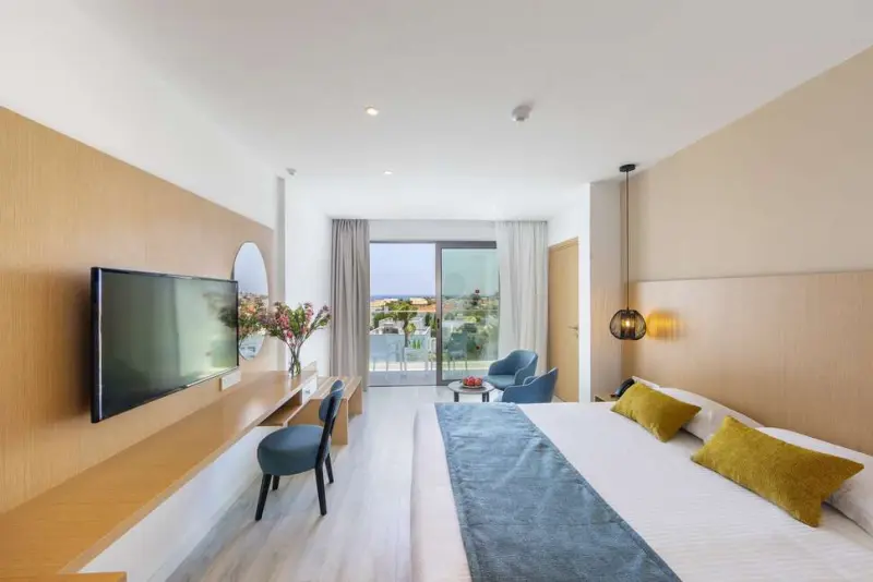 Leonardo Crystal Cove Hotel & Spa by the Sea