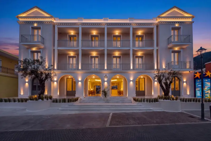 Royal Nidri Suites