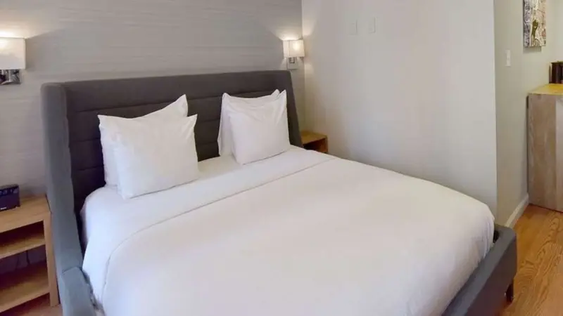 Hotel 32 32