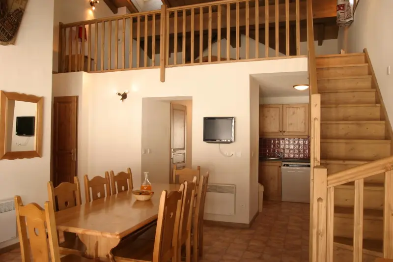 Residence Bonheur Des Pistes - 4 Rooms for 10 People