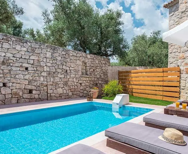 Chrisapella country houses