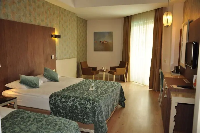 Port Side Hotel