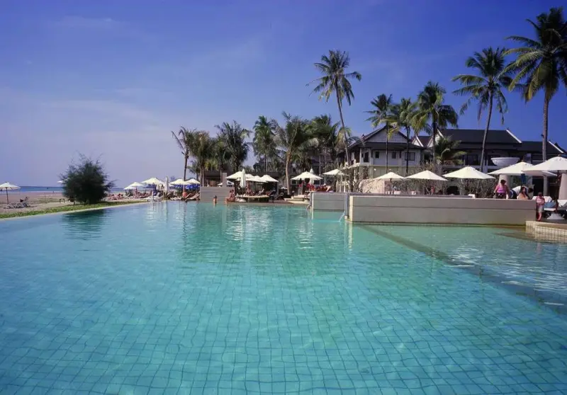 Apsara Beachfront Resort and Villa