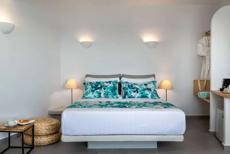 Adamant Suites