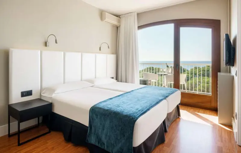 Hotel ILUNION Caleta Park