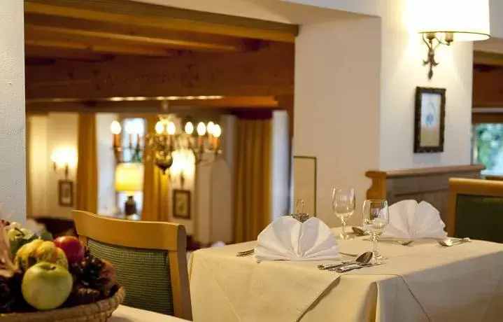 Hotel Österreichischer Hof - inkl. Bademantelgang zur Alpentherme