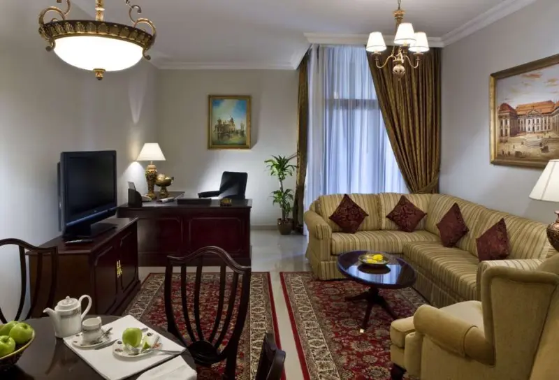 Two Seasons Hotel & Apartments