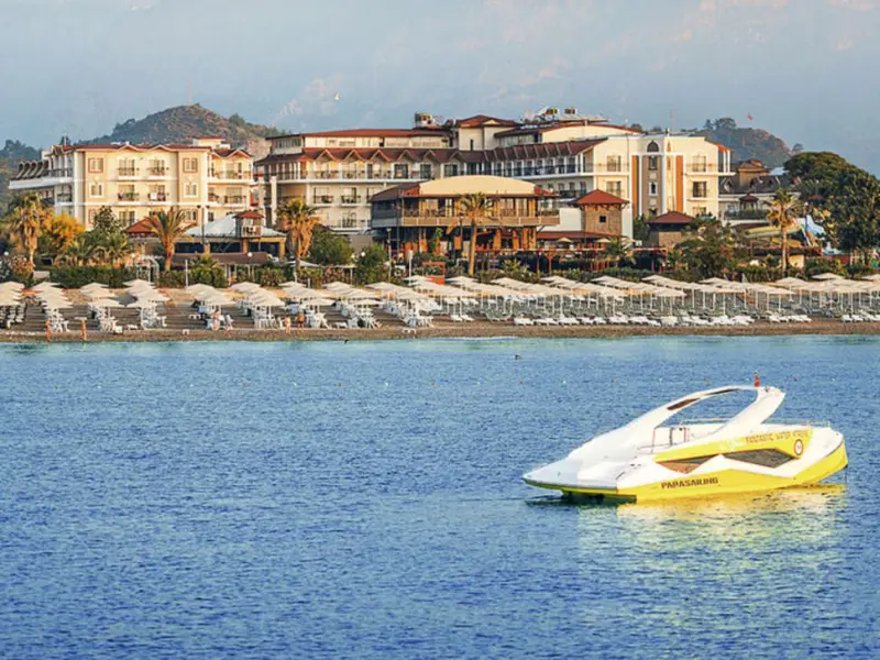 L'Oceanica Beach Resort Hotel