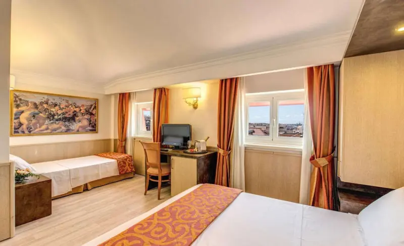 Pinewood Hotel