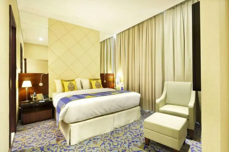 Raviz Center Point Hotel