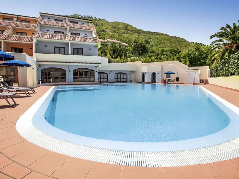Tropis Hotel