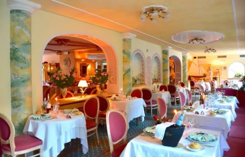 Alle Dolomiti Boutique Lake Hotel