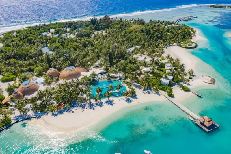 Holiday Inn Resort Kandooma Maldives by IHG