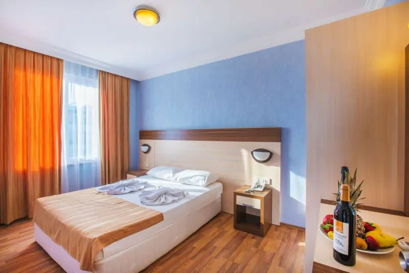 HAWAİİ SUİTE BEACH HOTEL