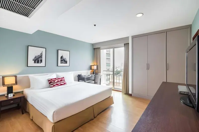Evergreen Place Siam by UHG