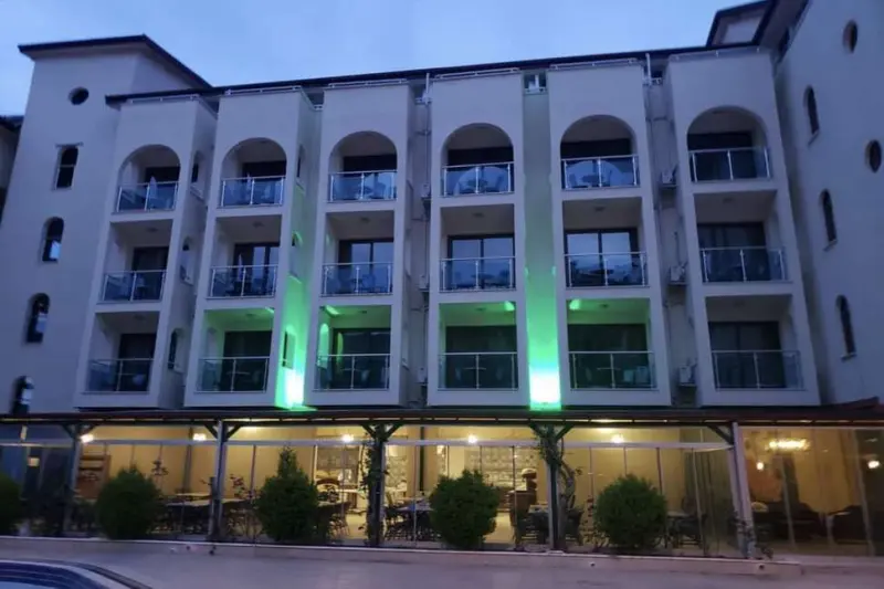 Astoria Life Hotel