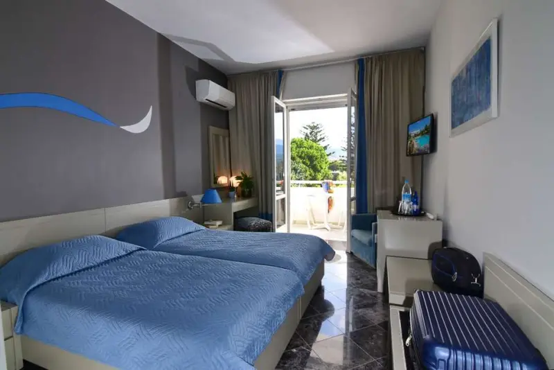 Mantenia Hotel