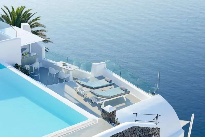 La Perla Villas and Suites