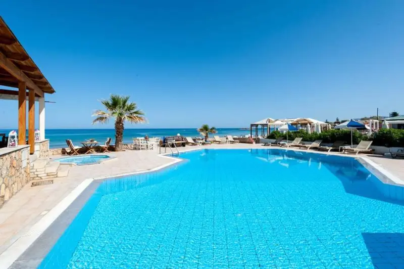 LA PLAYA BEACH HOTEL