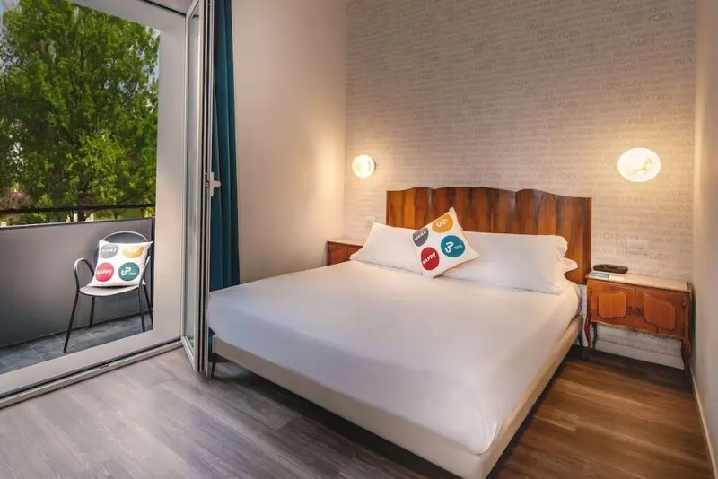 Up Hotel